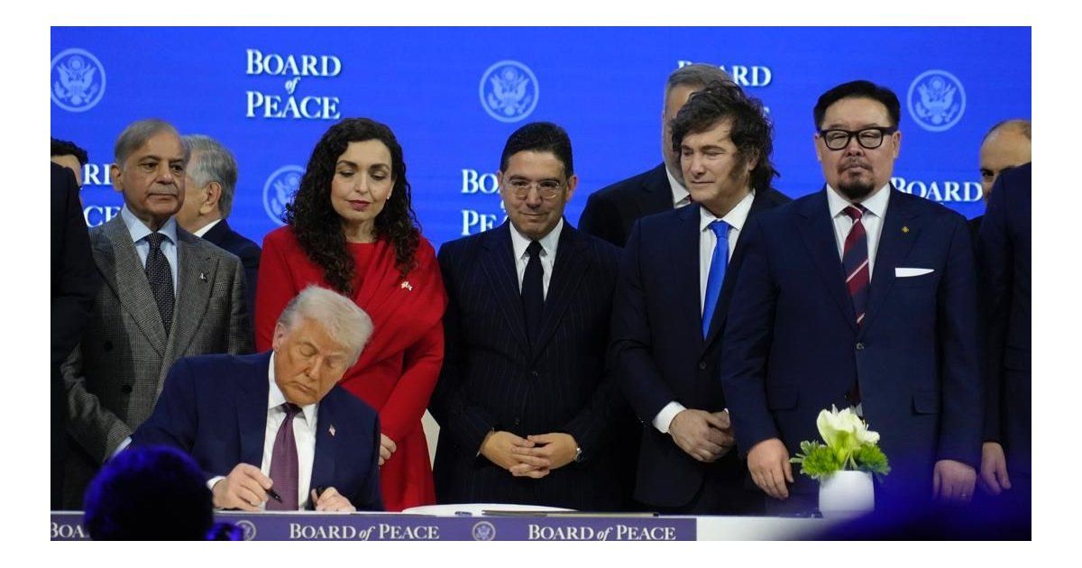 Perdidos y dominados: la pequeña Argentina de Javier Milei - Letra P thumbnail