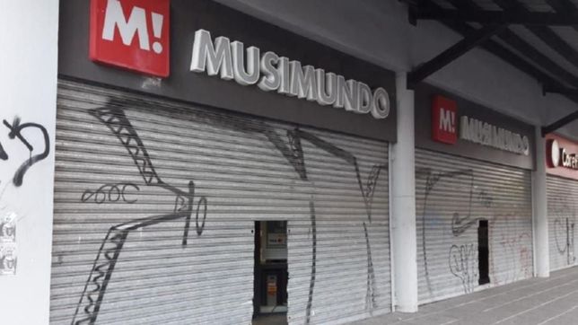masivo cierre de locales bonaerenses de musimundo: 120 despedidos
