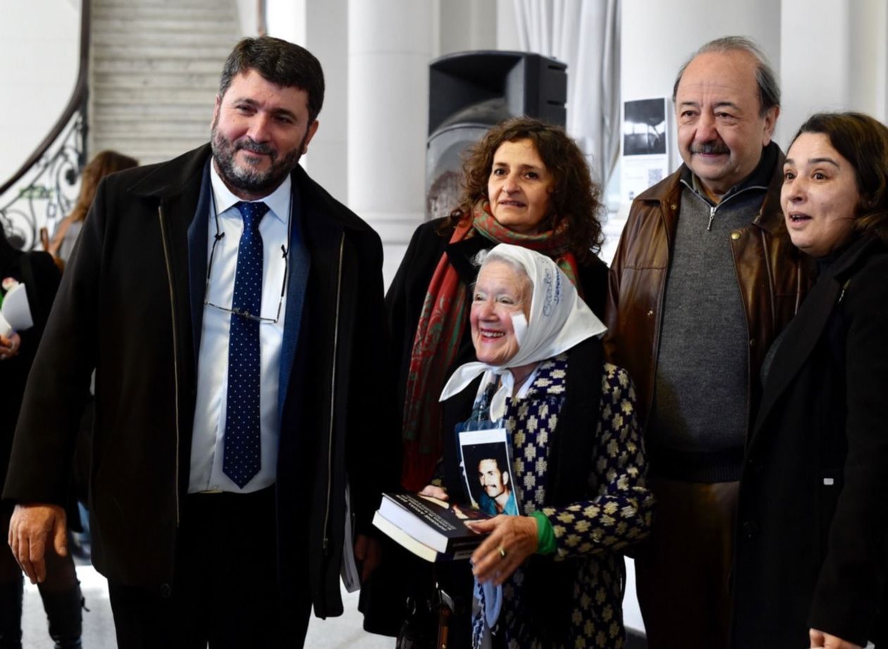 Roberto Cipriano Nora Cortiñas Roberto Cipriano Nora Cortiñas