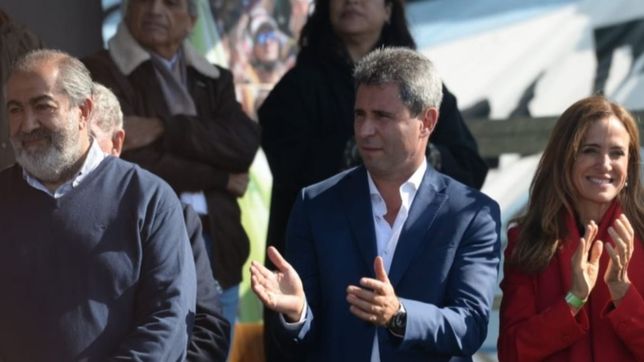 el que podia venir, venia: manzur, al entrar a un acto de albertismo al 98%