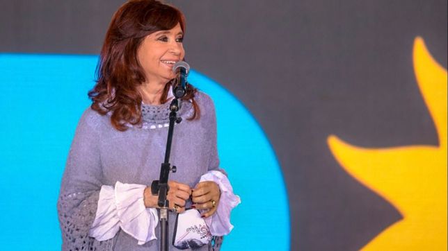 cristina, serenamente: palos al macrismo y, como larreta, los dos modelos