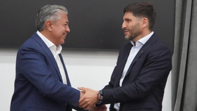 Maximiliano Pullaro y Rolando Figueroa, los gobernadores cancilleres que quieren eludir la economía planchada de Javier Milei.