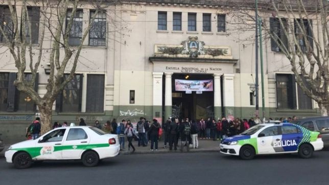 escuelas sin clases: amenazas, otra dificultad que no logra zanjar sanchez zinny