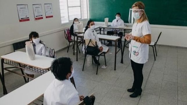 docentes bonaerenses pidieron reuniones con vila y gollan