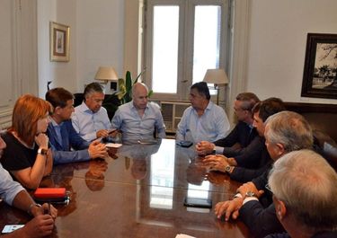 En paralelo al repliegue de Macri, Cambiemos acelera hacia el fin del dedazo