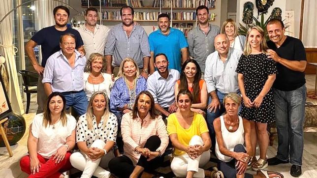 pese a la hecatombe que desato, carrio no altera su estrategia en buenos aires