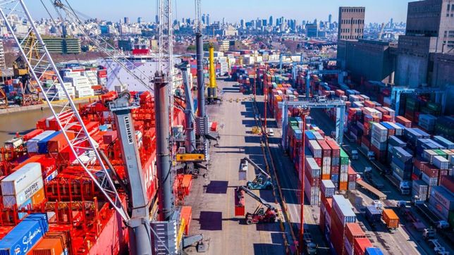 el gobierno salta el barro judicial y destraba la reprivatizacion del puerto