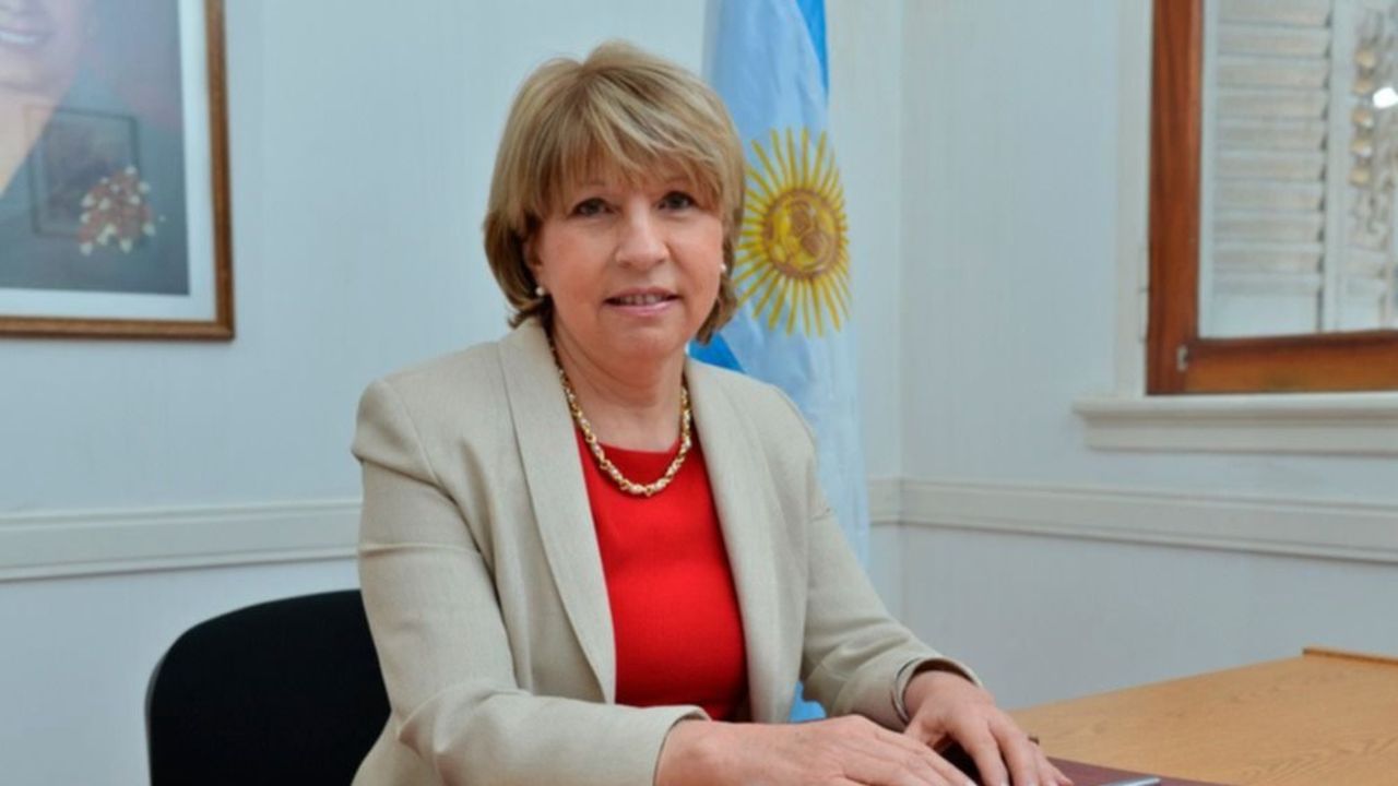 “No hay que quedarse en el rincón de una oposición negativa”