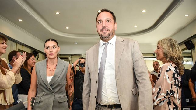 El intendente de la capital de La Pampa, Luciano di Nápoli pone la gestión en primer plano. Su vice se pone la camiseta sindical. FOTO: www.radiokermes.com