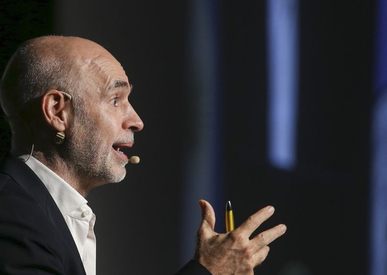 larreta perfil primer plano.jpg