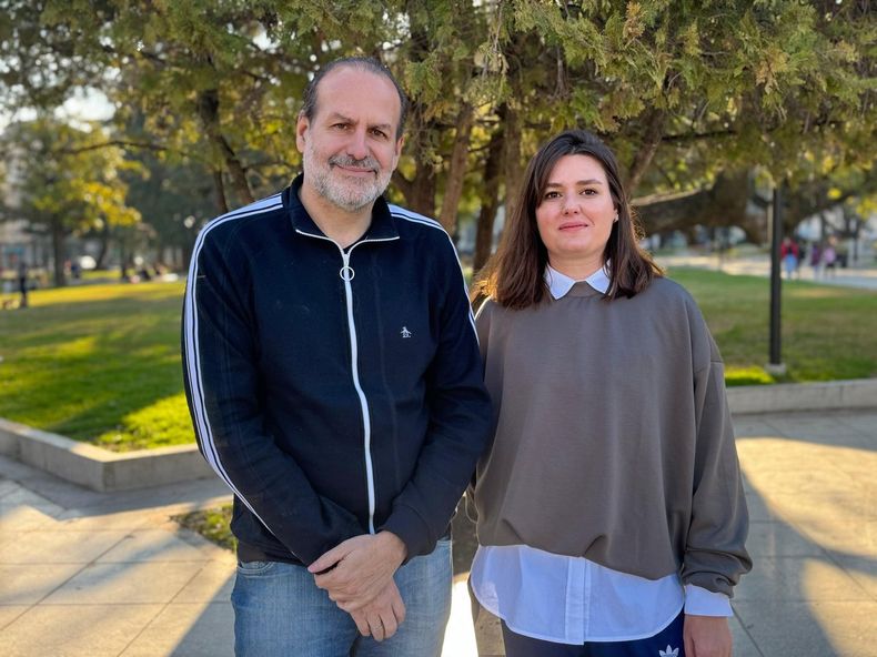 Federico Susbielles con la primera candidata a concejal de Fuerza Patria en Bahía Blanca, Florencia Molini&nbsp;