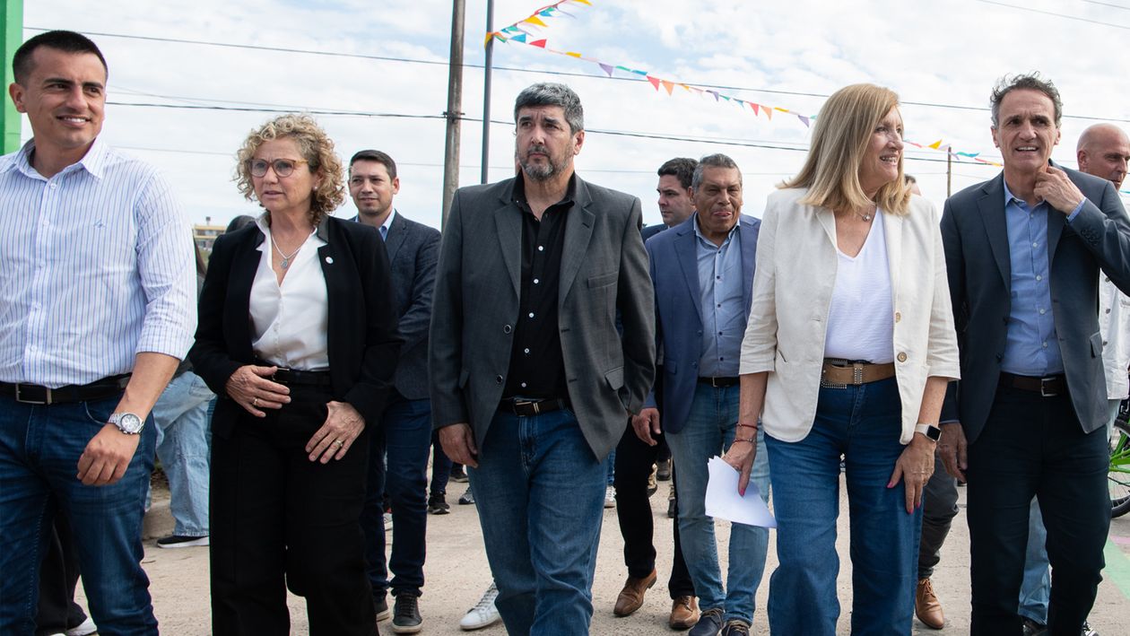 Romero con Katopodis, su vice David Cáceres, y los intendentes del PJ.