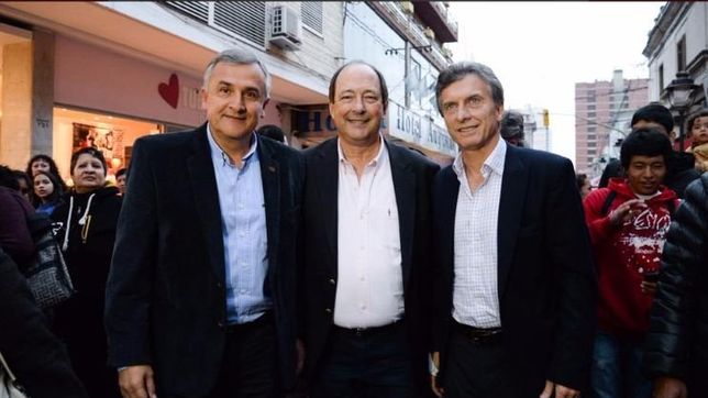 al final, morales se saco la foto con sanz y macri