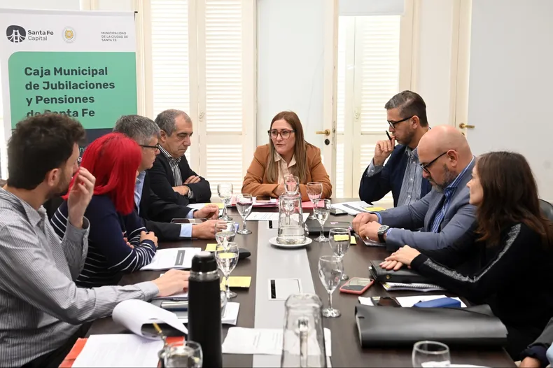 Reunión de la comisión que analiza la situación de la Caja de Jubilaciones de Santa Fe.