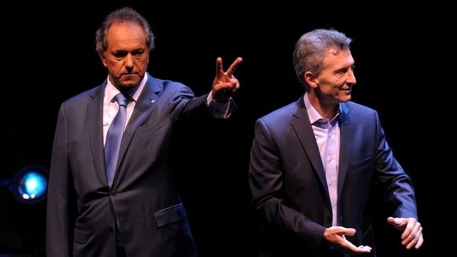 Daniel Scioli reconoció que habla muy seguido con Mauricio Macri, su rival en 2015.