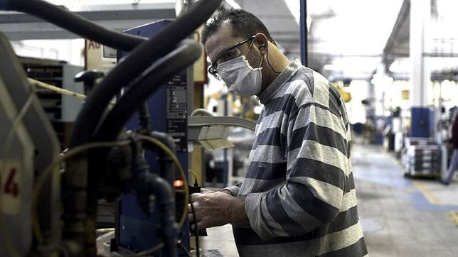 efecto covid: la actividad economica bonaerense se derrumbo un 18,7%