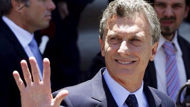 con un pie en la campana, macri inaugura obras en distritos opositores