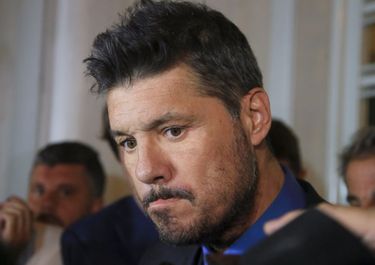 Tinelli, a lo Víctor Hugo: Clarín miente