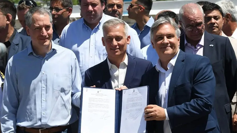 Martín Llaryora y Esteban Avilés, en uno de los pocos actos oficiales en que coincidieron.