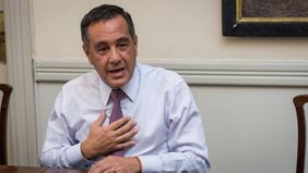 “Cambiemos tiene que ir al centro; si va hacia los extremos, se achica”