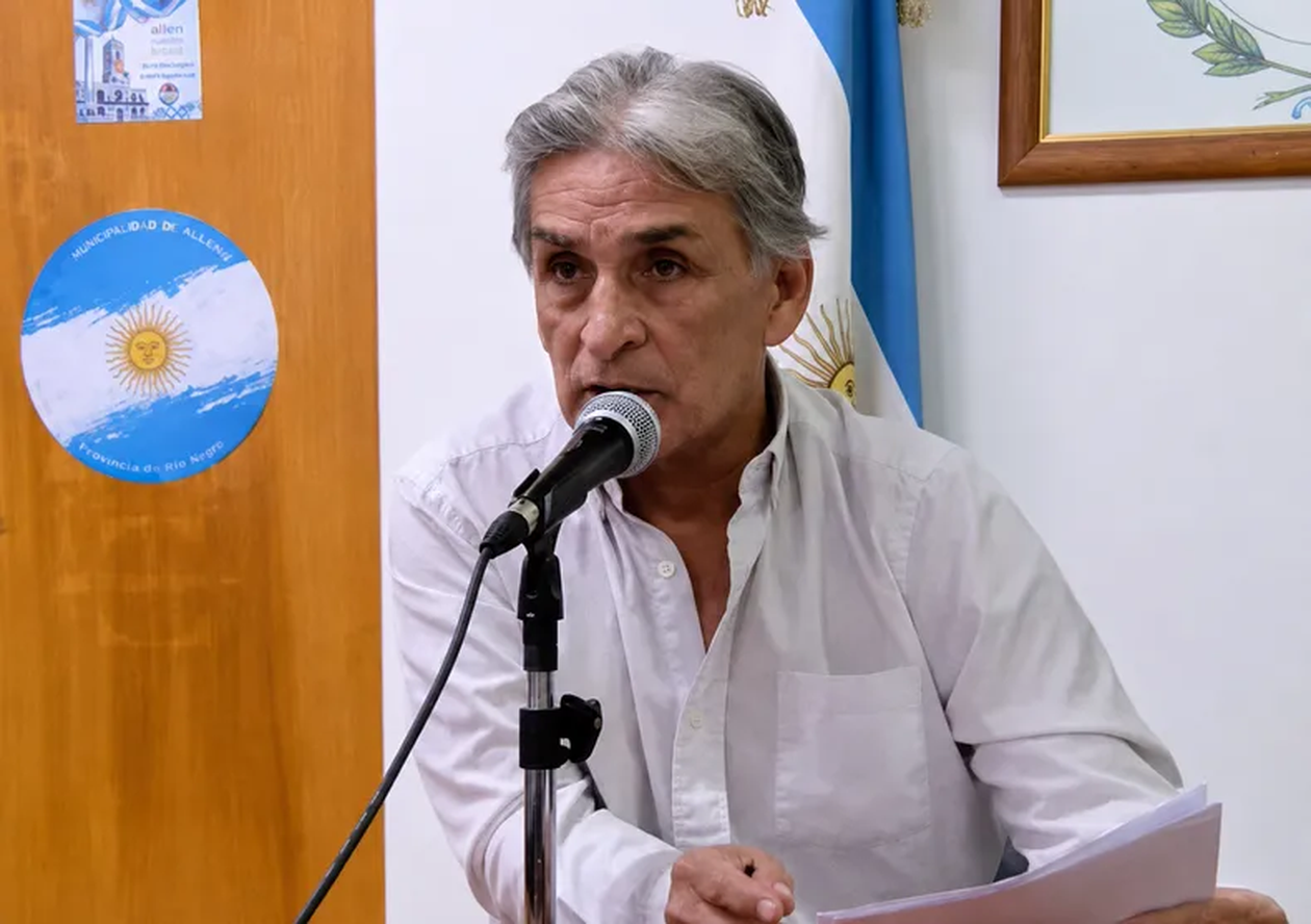 Fabián Figueroa asumió como intendentes tras la caída de Marcelo Román, el único libertario que estaba al frente de un municipio en Río Negro.&nbsp;