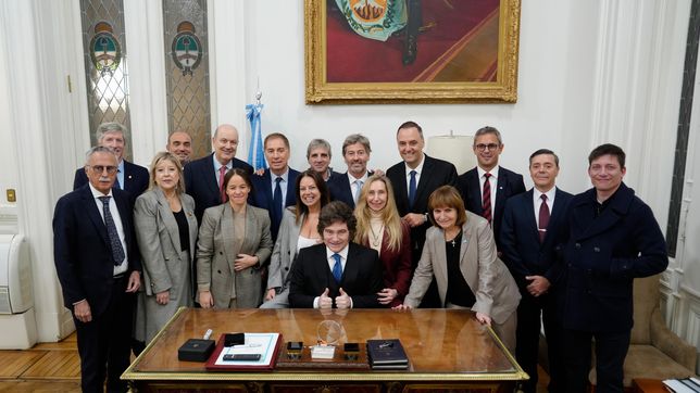 Javier Milei y su gabinete.