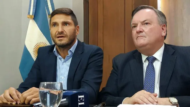 Maximiliano Pullaro junto a Felipe Michlig: el radicalismo presenta su proyecto de reforma electoral en Santa Fe.
