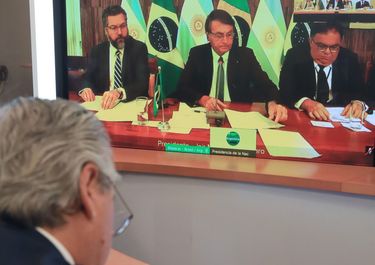 Fernández, hacia una agenda internacional más activa