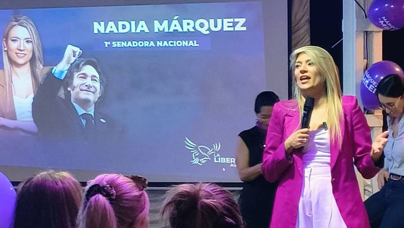 La senadora por Neuquén, Nadia Márquez, instala a Javier Milei en la provincia y cruza a la gestión de la capital.