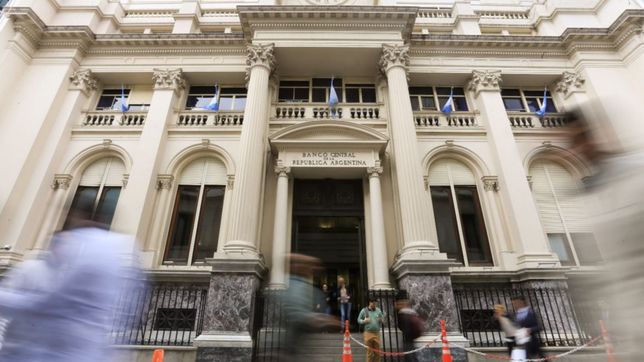 maldita inflacion: el bcra subio casi diez puntos la tasa de interes