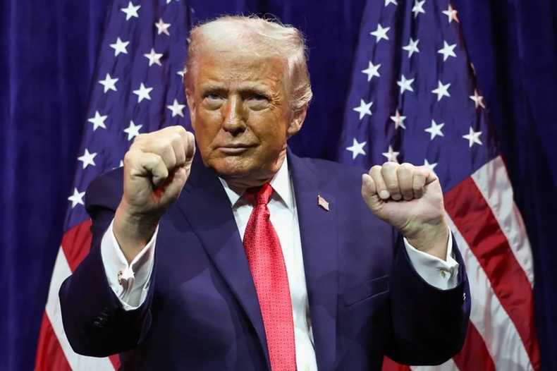 2026_01_07T081821Z_1_LYNXMPEM060BM_RTROPTP_3_USA_TRUMP