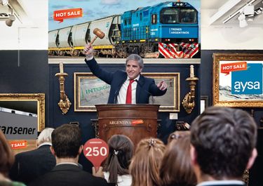 Toto Caputo y la privatización de empresas (imagen generada con IA).