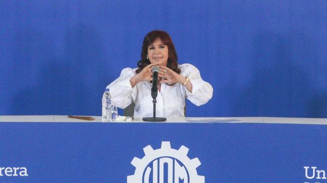 cfk, sobre el atentado: ?no eran indignados, eran gente pagada?