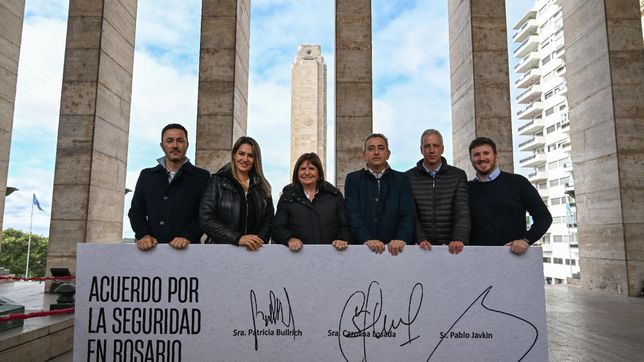 Patricia Bullrich bancó a Losada y Javkin en el cierre de su campaña