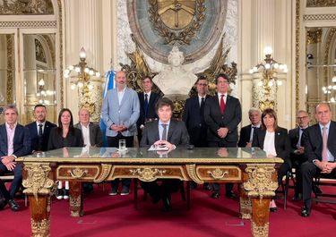 Decretazo, desguace del Estado y mercado sin piedad