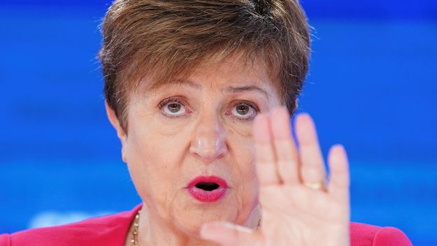 Kristalina Georgieva, titular del FMI, frena la reforma laboral para cuidar el superávit. Kristalina Georgieva, titular del FMI, frena la reforma laboral para cuidar el superávit.