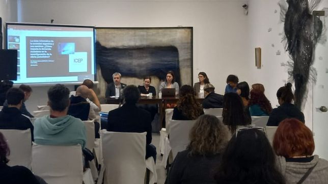 especialistas debatieron sobre el periodismo en la era digital