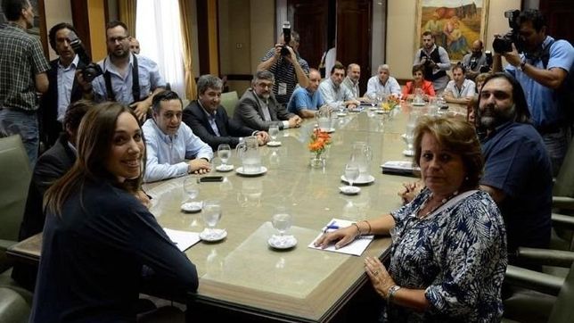 docentes y estatales inician este jueves la paritaria bonaerense