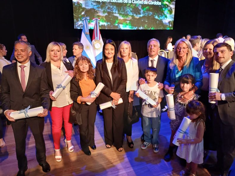 Soher El Sukaria, Martín Juez, Graciela Villata y otros concejales electos de JxC de Córdoba.&nbsp;