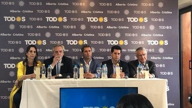 fernandez a cornejo: detras de los aviones hay un proyecto de desarrollo
