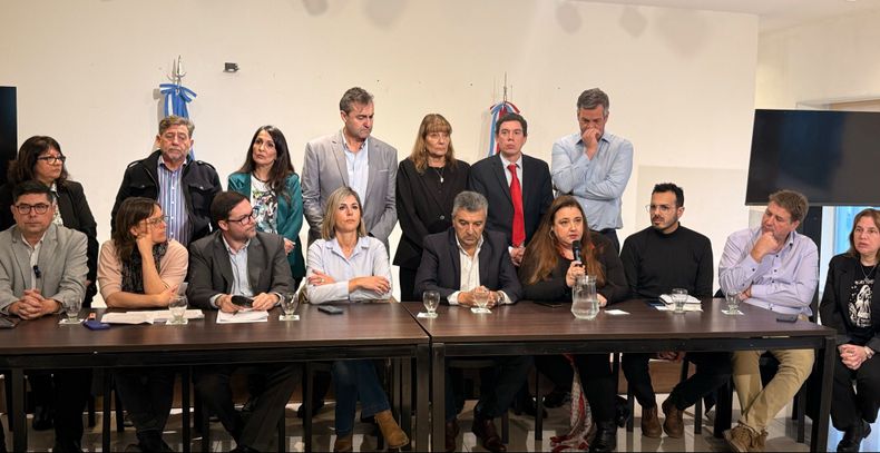 Legisladores de la oposición, en conferencia de prensa, por pedido de jury a fiscales de Córdoba.