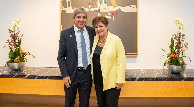 Toto Caputo con la titular del FMI Kristalina Georgieva