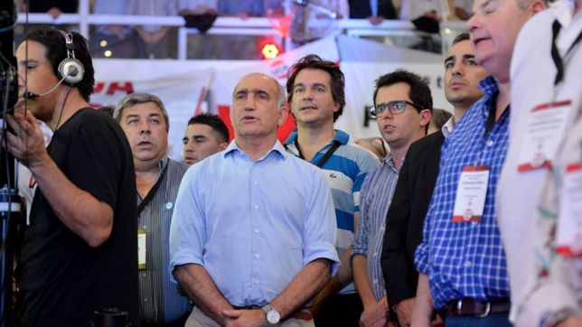 divididos por macri, unidos por cfk, la grieta por salvador y seguir para volver