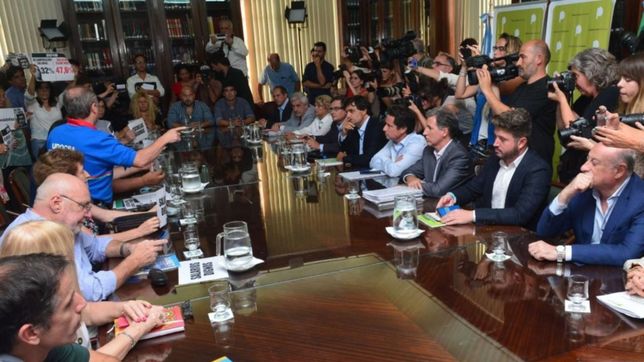 docentes: el gobierno postergo la paritaria alegando violencia gremial docentes: el gobierno postergo la paritaria alegando violencia gremial