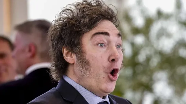 Javier Milei se desploma en las encuestas.