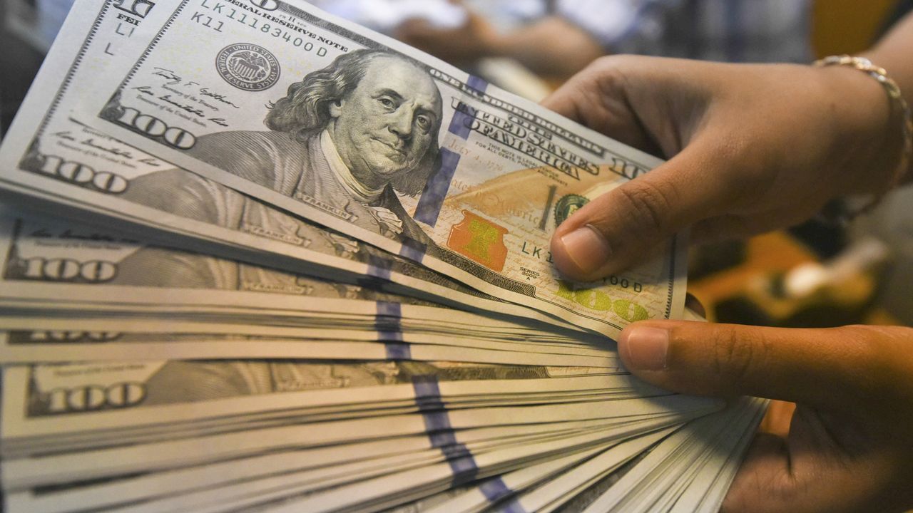 Por qué subió el dólar blue