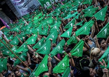 El ballotage de los feminismos: entre resistir o ir por más