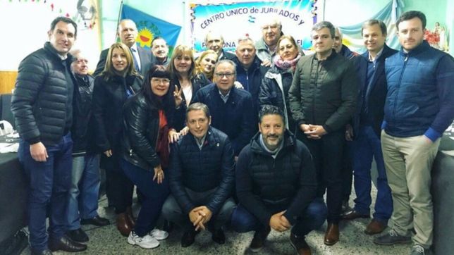 pj bonaerense le exige respuestas a vidal y apunta: ?son un partido de trolls?