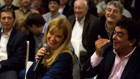 Bono de fin de año en La Matanza: Magario pagará el doble de lo que pagó Espinoza