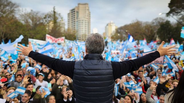 el gobierno trabaja para replicar en 20 ciudades la despedida de macri del 7d